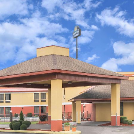 Days Inn & Suites By Wyndham Casey Екстер'єр фото