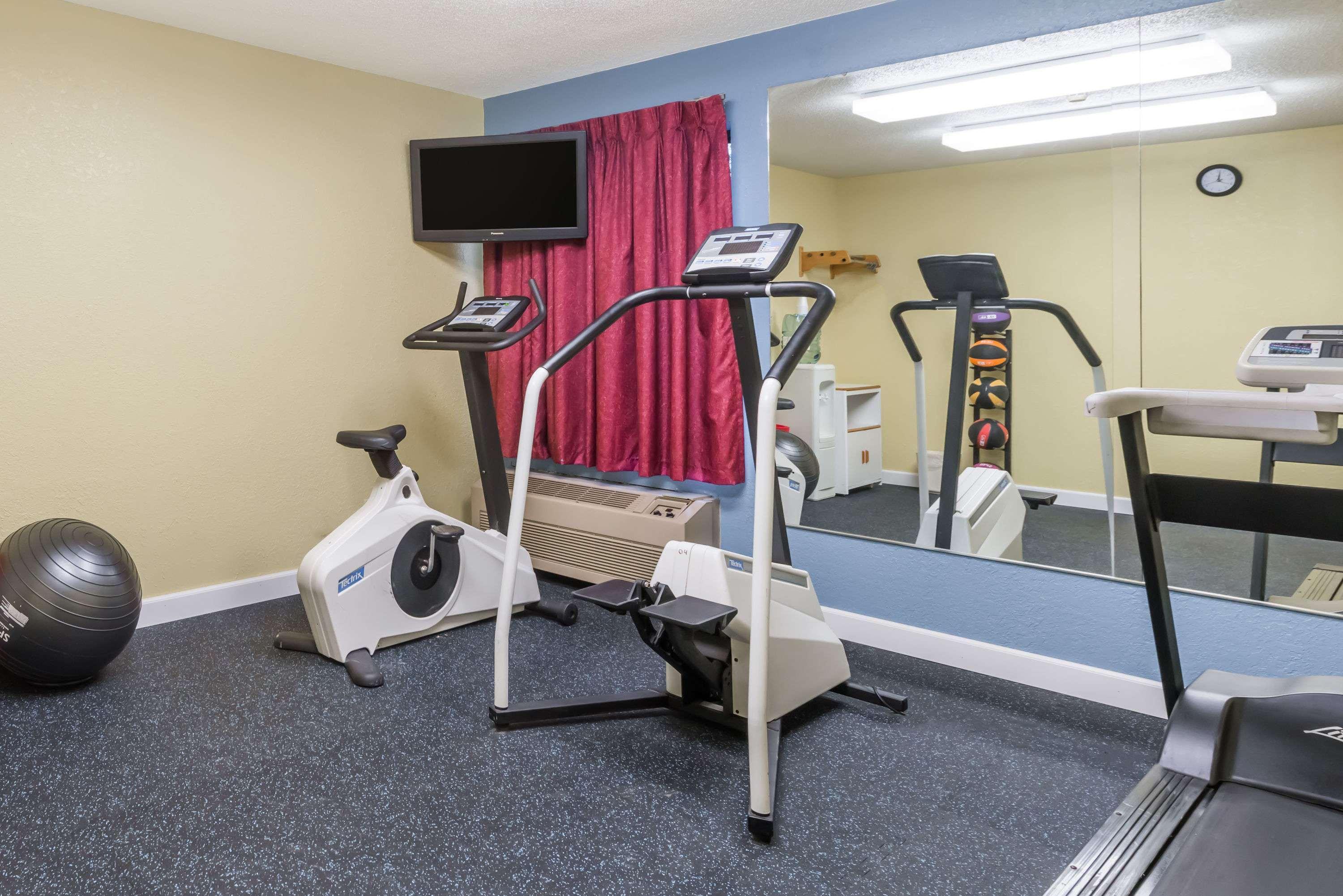 Days Inn & Suites By Wyndham Casey Екстер'єр фото